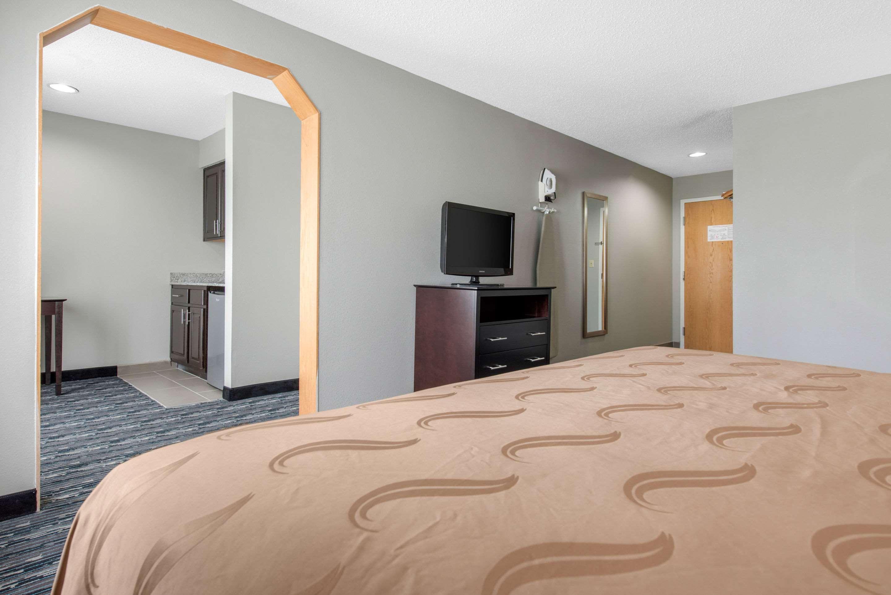 Quality Inn & Suites Brownsburg - Indianapolis West Exterior foto